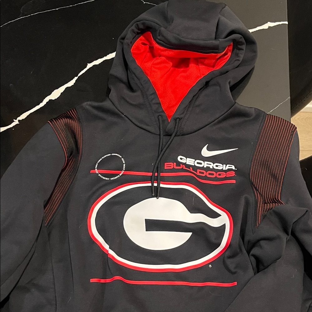 Nike Black and Red Georgia Bulldogs Hoodie